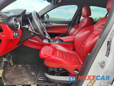 Zdjęcie 7 z 13 samochodu: 2019 ALFA ROMEO STELVIO TI VIN:ZASPAKBN1K7C30566 - miniatura