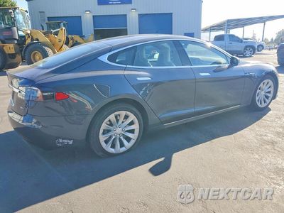 Trzecie zdjęcie samochodu z tyłu: 2016 TESLA MODEL S VIN:5YJSA1E23GF152680 - miniatura