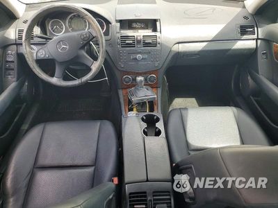 Zdjęcie 8 z 12 samochodu: 2008 MERCEDES-BENZ C 300 VIN:WDDGF54X98F090894 - miniatura