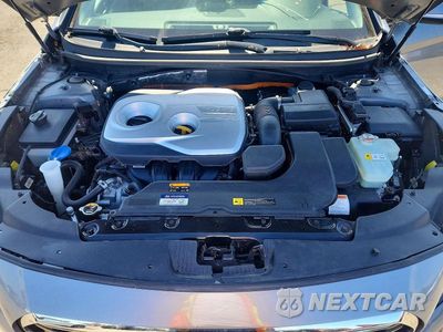 Zdjęcie 11 z 12 samochodu: 2017 HYUNDAI SONATA PLUG-IN HYBRID LIMITED VIN:KMHE54L21HA072628 - miniatura