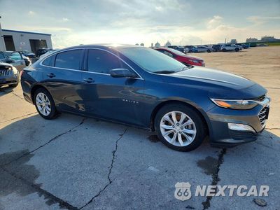 Czwarte zdjęcie samochodu z boku: 2019 CHEVROLET MALIBU LT VIN:1G1ZD5ST2KF109732 - miniatura