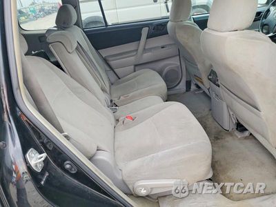 Zdjęcie 11 z 14 samochodu: 2010 TOYOTA HIGHLANDER BASE VIN:5TDBK3EH5AS016745 - miniatura