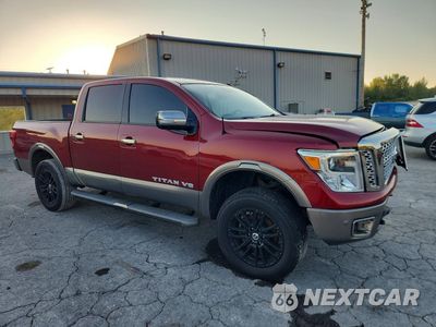 Czwarte zdjęcie samochodu z boku: 2018 NISSAN TITAN PLATINUM RESERVE VIN:1N6AA1E59JN547023 - miniatura
