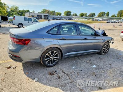 Trzecie zdjęcie samochodu z tyłu: 2025 VOLKSWAGEN JETTA SPORT VIN:3VWBX7BU6SM070628 - miniatura