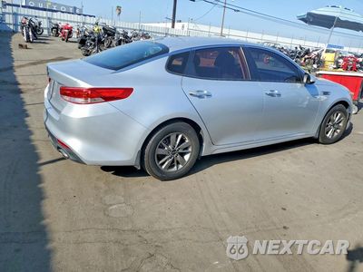 Trzecie zdjęcie samochodu z tyłu: 2016 KIA OPTIMA LX VIN:5XXGT4L11GG070844 - miniatura
