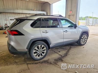 Trzecie zdjęcie samochodu z tyłu: 2021 TOYOTA RAV4 XLE PREMIUM VIN:2T3A1RFV1MC239942 - miniatura