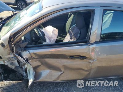 Zdjęcie 7 z 12 samochodu: 2017 NISSAN VERSA 1.6 S PLUS VIN:3N1CN7AP8HL904103 - miniatura