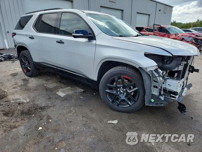 Czwarte zdjęcie samochodu z boku: 2020 CHEVROLET TRAVERSE PREMIER VIN:1GNEVKKW7LJ268943 - miniatura