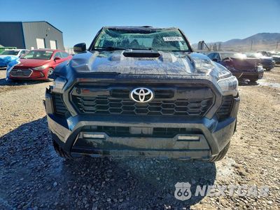 Piąte zdjęcie samochodu w środku: 2024 TOYOTA TACOMA TRD SPORT VIN:3TMLB5JN6RM018270 - miniatura