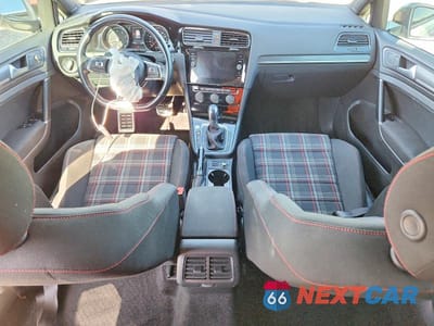 Zdjęcie 8 z 12 samochodu: 2018 VOLKSWAGEN GTI S/SE VIN:3VW447AU1JM276201 - miniatura
