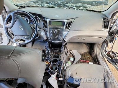 Zdjęcie 8 z 13 samochodu: 2011 HYUNDAI SONATA LIMITED 2.0T VIN:5NPEC4ABXBH204783 - miniatura