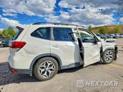 Trzecie zdjęcie samochodu z tyłu: 2020 SUBARU FORESTER PREMIUM VIN:JF2SKAGC8LH563507 - miniatura