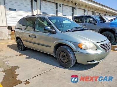 Czwarte zdjęcie samochodu z boku: 2004 CHRYSLER TOWN & COUNTRY VIN:1C4GP45R04B561608 - miniatura
