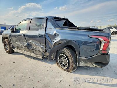 Drugie zdjęcie samochodu z przodu: 2026 CHEVROLET SILVERADO TRAIL BOSS VIN:1GC403ED4TU401482 - miniatura