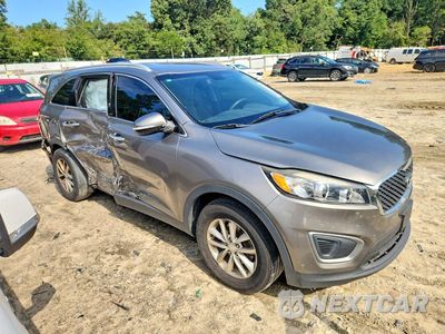 Czwarte zdjęcie samochodu z boku: 2016 KIA SORENTO LX VIN:5XYPG4A39GG045923 - miniatura