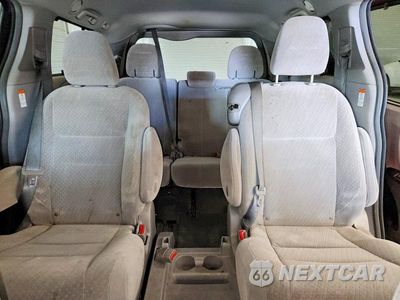 Zdjęcie 10 z 13 samochodu: 2017 TOYOTA SIENNA LE VIN:5TDKZ3DC1HS887962 - miniatura