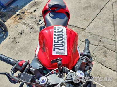 Piąte zdjęcie samochodu w środku: 2016 HONDA CBR500 R VIN:MLHPC4418G5300010 - miniatura