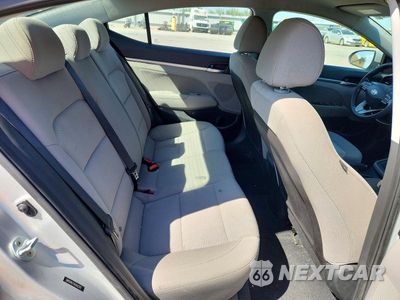 Zdjęcie 10 z 12 samochodu: 2019 HYUNDAI ELANTRA SEL VIN:5NPD84LF1KH442292 - miniatura