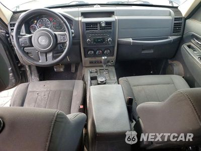 Zdjęcie 8 z 13 samochodu: 2012 JEEP LIBERTY SPORT VIN:1C4PJMAK3CW115969 - miniatura