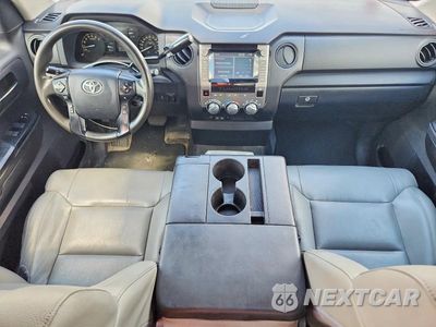 Zdjęcie 8 z 12 samochodu: 2020 TOYOTA TUNDRA SR VIN:5TFTY5F17LX011219 - miniatura
