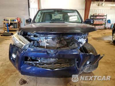 Piąte zdjęcie samochodu w środku: 2015 TOYOTA 4RUNNER SR5 VIN:JTEBU5JR6F5251703 - miniatura