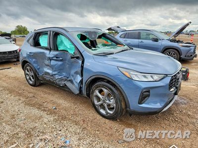 Czwarte zdjęcie samochodu z boku: 2025 FORD ESCAPE ST LINE VIN:1FMCU0MZ0SUB08393 - miniatura