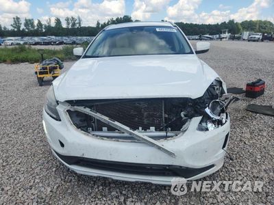 Piąte zdjęcie samochodu w środku: 2016 VOLVO XC60 T6 PREMIER VIN:YV449MDKXG2875768 - miniatura