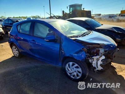 Czwarte zdjęcie samochodu z boku: 2015 TOYOTA PRIUS C TWO VIN:JTDKDTB35F1575560 - miniatura