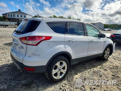 Trzecie zdjęcie samochodu z tyłu: 2015 FORD ESCAPE SE VIN:1FMCU9GX6FUB44173 - miniatura