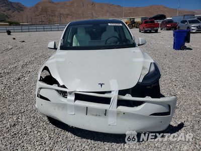 Piąte zdjęcie samochodu w środku: 2021 TESLA MODEL Y VIN:5YJYGDEE3MF119775 - miniatura