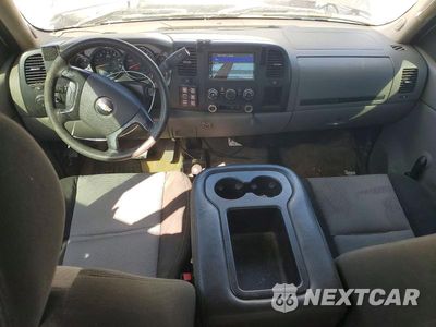 Zdjęcie 8 z 12 samochodu: 2009 CHEVROLET SILVERADO K3500 VIN:1GBHK79K19E161973 - miniatura
