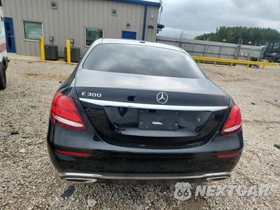 Zdjęcie 6 z 12 samochodu: 2019 MERCEDES-BENZ E 300 VIN:WDDZF4JB1KA488259 - miniatura