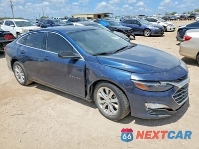 Czwarte zdjęcie samochodu z boku: 2020 CHEVROLET MALIBU LT VIN:1G1ZD5ST2LF001614 - miniatura