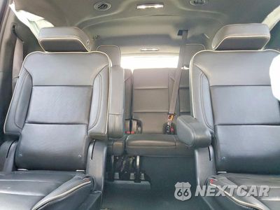 Zdjęcie 10 z 13 samochodu: 2021 CHEVROLET SUBURBAN K1500 PREMIER VIN:1GNSKFKD5MR218787 - miniatura