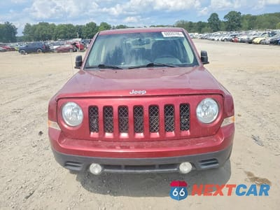 Piąte zdjęcie samochodu w środku: 2016 JEEP PATRIOT SPORT VIN:1C4NJPBB1GD755509 - miniatura
