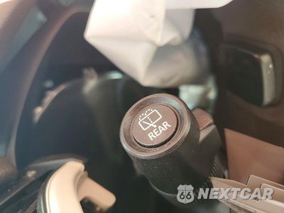 Zdjęcie 9 z 12 samochodu: 2016 GMC YUKON XL DENALI VIN:1GKS1HKJ2GR151202 - miniatura