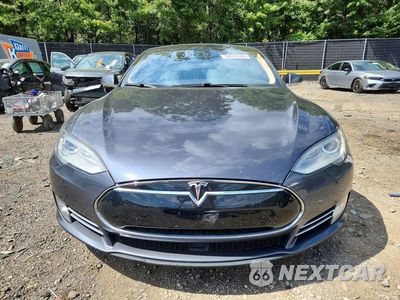 Piąte zdjęcie samochodu w środku: 2015 TESLA MODEL S 85D VIN:5YJSA1H20FFP69562 - miniatura