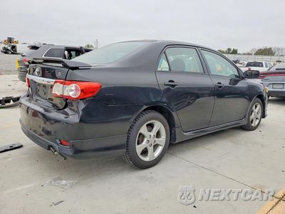Trzecie zdjęcie samochodu z tyłu: 2013 TOYOTA COROLLA S VIN:2T1BU4EE4DC025889 - miniatura