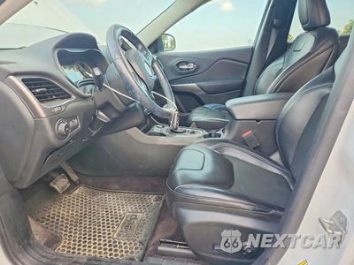 Zdjęcie 7 z 14 samochodu: 2019 JEEP CHEROKEE LATITUDE PLUS VIN:1C4PJLLX3KD216040 - miniatura