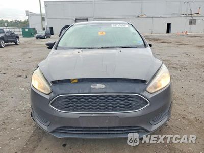 Piąte zdjęcie samochodu w środku: 2017 FORD FOCUS SE VIN:1FADP3F21HL227379 - miniatura