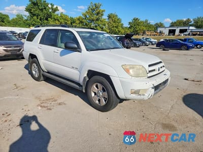Czwarte zdjęcie samochodu z boku: 2003 TOYOTA 4RUNNER SR5 VIN:JTEBT14R330026820 - miniatura