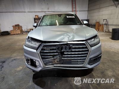 Piąte zdjęcie samochodu w środku: 2017 AUDI Q7 PRESTIGE VIN:WA1VABF79HD011192 - miniatura