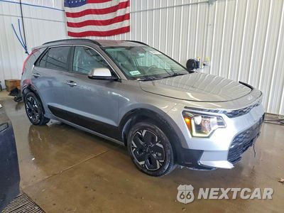 Czwarte zdjęcie samochodu z boku: 2024 KIA NIRO WIND VIN:KNDCR3L17R5123139 - miniatura