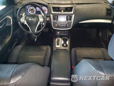 Zdjęcie 8 z 12 samochodu: 2017 NISSAN ALTIMA 2.5 SR VIN:1N4AL3AP0HN349849 - miniatura
