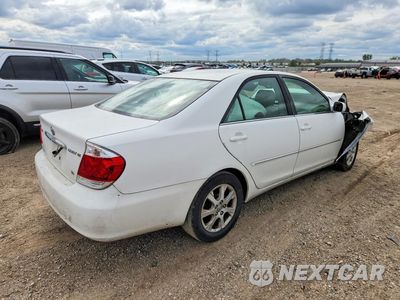 Trzecie zdjęcie samochodu z tyłu: 2005 TOYOTA CAMRY XLE V6 VIN:4T1BF30K45U607069 - miniatura