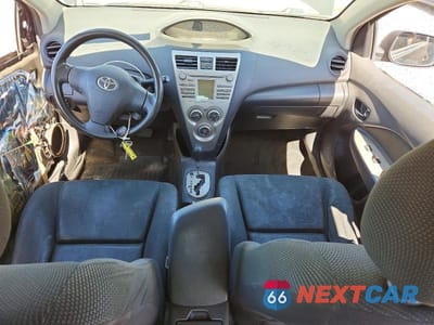 Zdjęcie 8 z 13 samochodu: 2009 TOYOTA YARIS BASE VIN:JTDBT903594060229 - miniatura