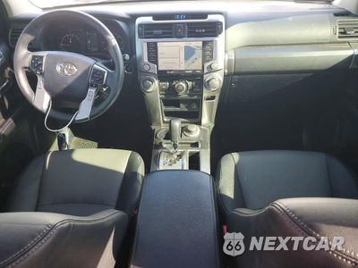 Zdjęcie 8 z 13 samochodu: 2020 TOYOTA 4RUNNER SR5 PREMIUM VIN:JTEBU5JR5L5837448 - miniatura
