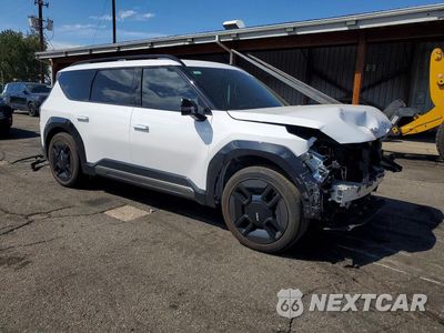 Czwarte zdjęcie samochodu z boku: 2026 KIA EV9 GT LINE VIN:5XYAEFS50TG021821 - miniatura