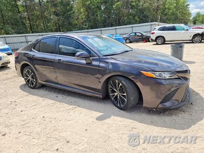 Czwarte zdjęcie samochodu z boku: 2018 TOYOTA CAMRY SE VIN:4T1B11HK7JU581116 - miniatura