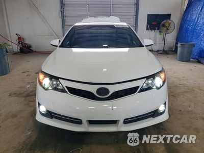 Piąte zdjęcie samochodu w środku: 2014 TOYOTA CAMRY SE SPORT VIN:4T1BF1FK5EU386352 - miniatura